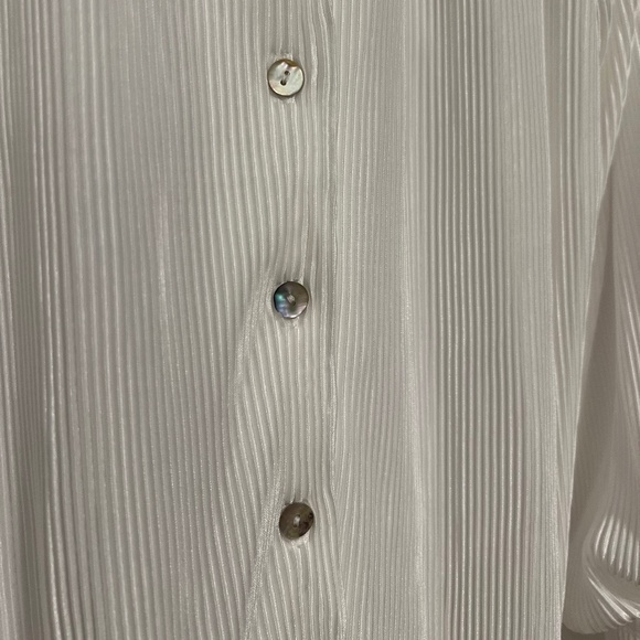 WAVERLES Pleats Please Set in Dove (White) w/ Detachable Feather Cuffs - SIZE M - Picture 7 of 15